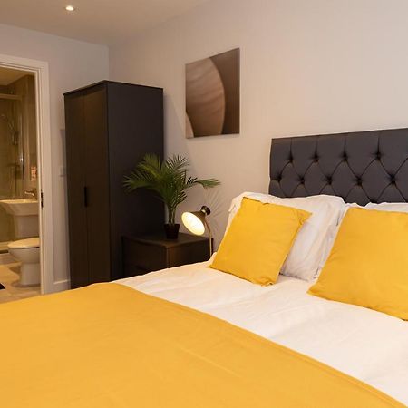 Contemporary 3 Bedrooms Apartment Manchester City Exterior foto